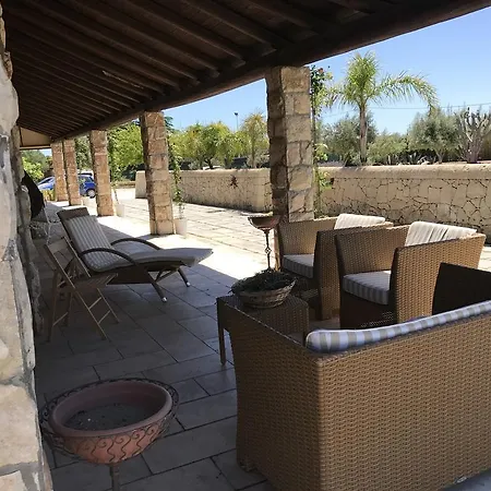 Mythos Holidays & Events Prázdninový dům Syracuse