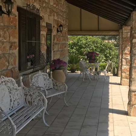 Mythos Holidays & Events סירקוזה